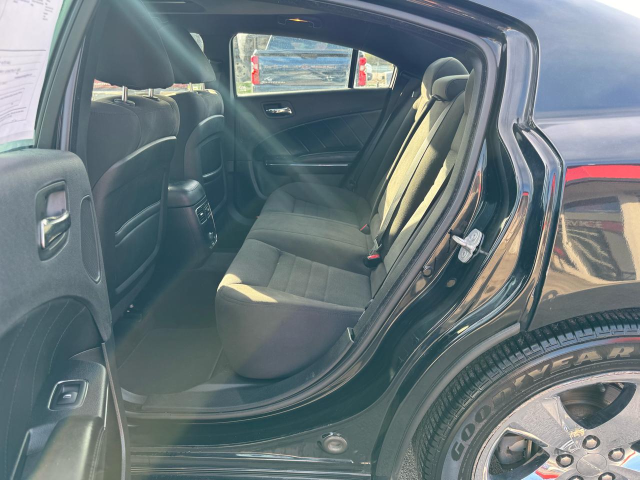 Dodge Charger 4dr Sdn RT RWD 2014