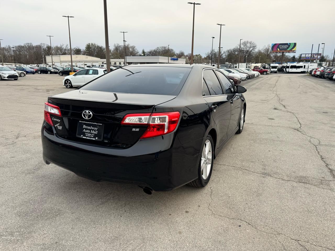 Toyota Camry 2014.5 4dr Sdn I4 Auto SE Sport (Natl) 2014