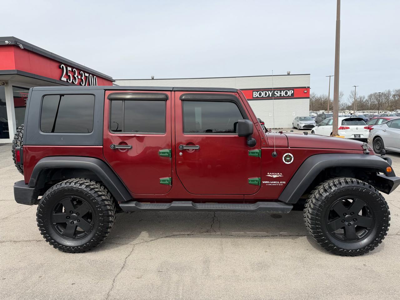 Jeep Wrangler 4WD 4dr Unlimited Sahara 2008