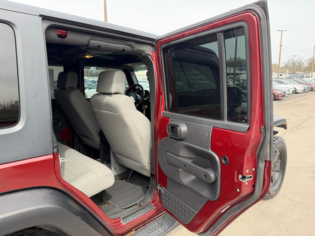 Jeep Wrangler 4WD 4dr Unlimited Sahara 2008