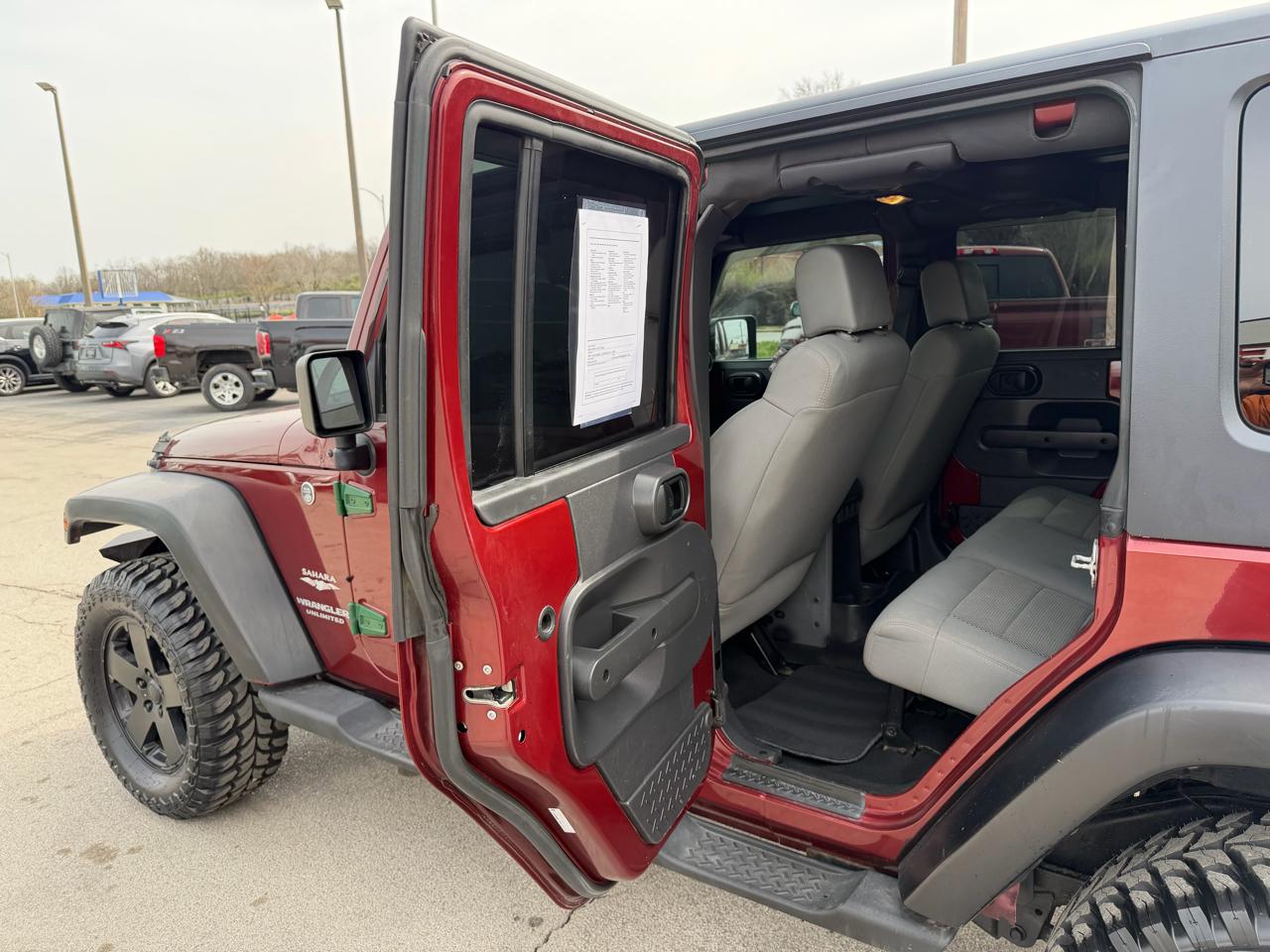 Jeep Wrangler 4WD 4dr Unlimited Sahara 2008