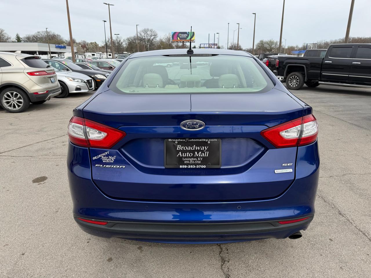Ford Fusion SE 2016