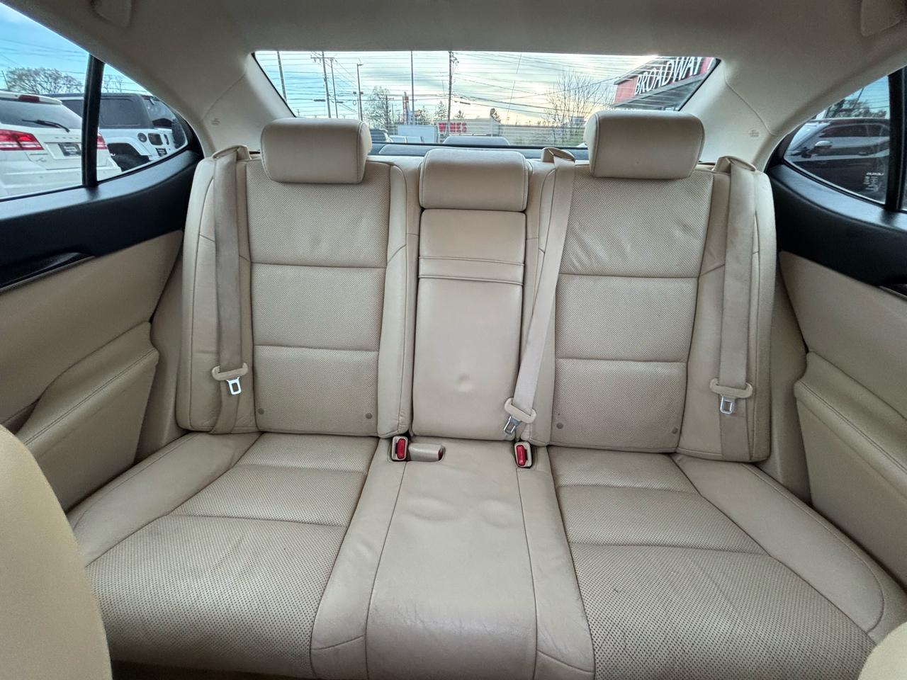 Lexus ES 350 4dr Sdn 2013
