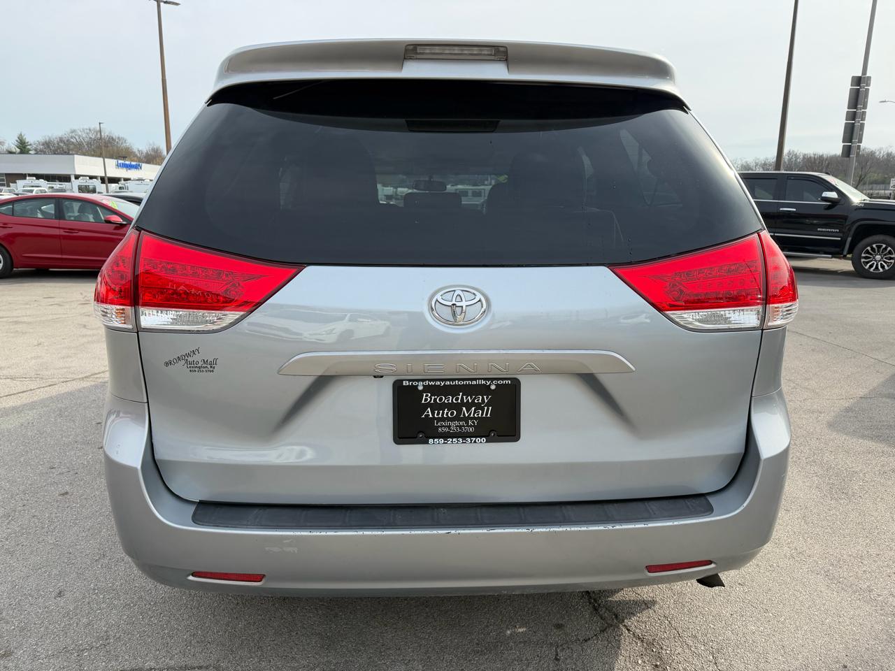 Toyota Sienna XLE 2014