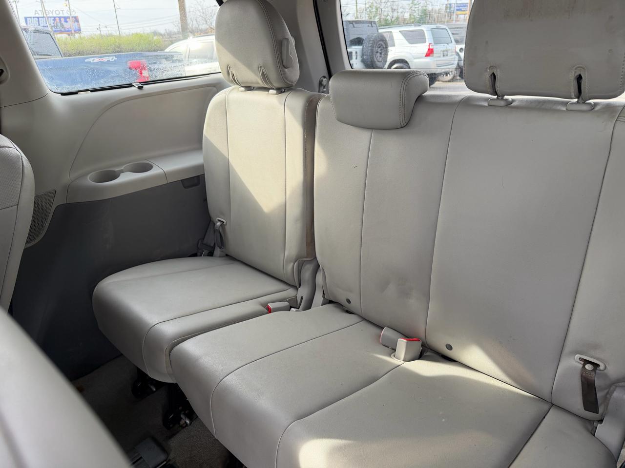 Toyota Sienna XLE 2014