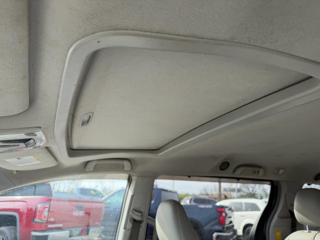 Toyota Sienna XLE 2014