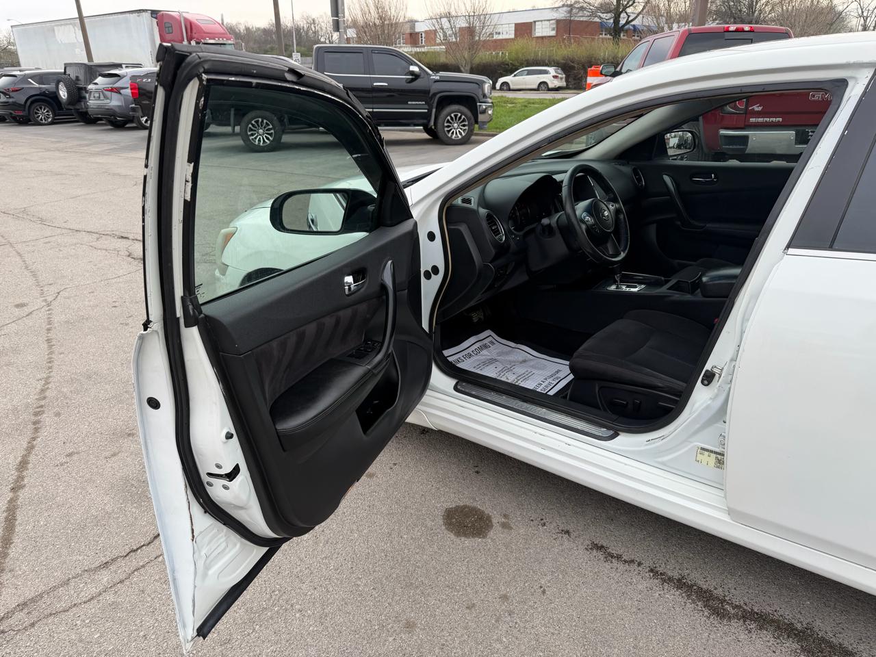 Nissan Maxima S 2014