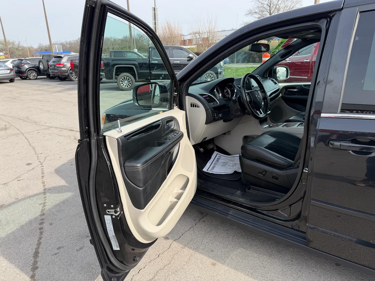 Dodge Grand Caravan SXT 2017