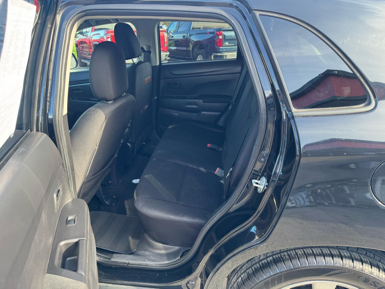 Mitsubishi Outlander Sport 2WD 4dr CVT ES 2015