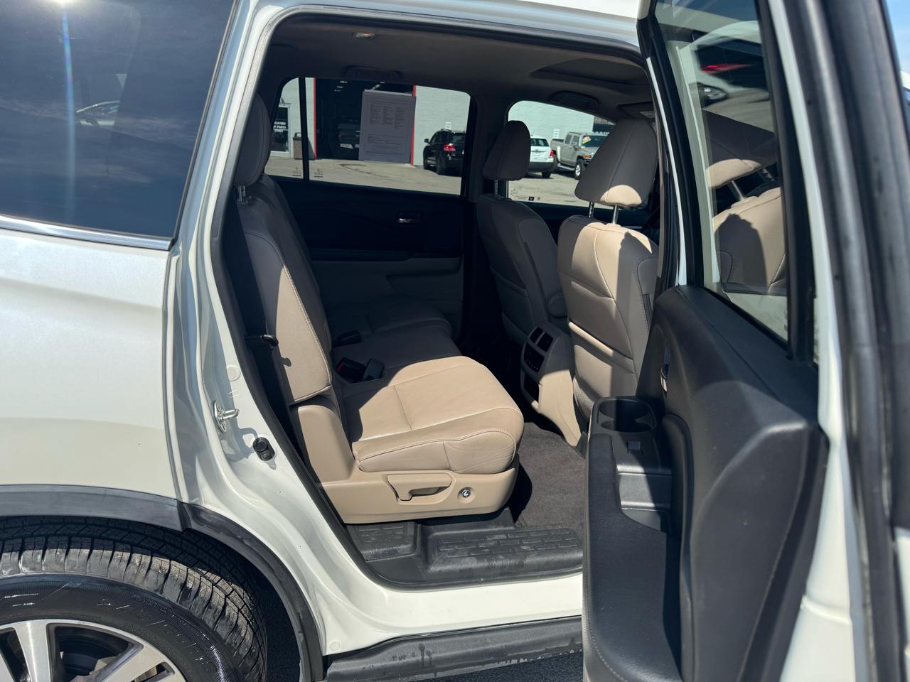 Honda Pilot EX-L w/Navigation 2WD 2017