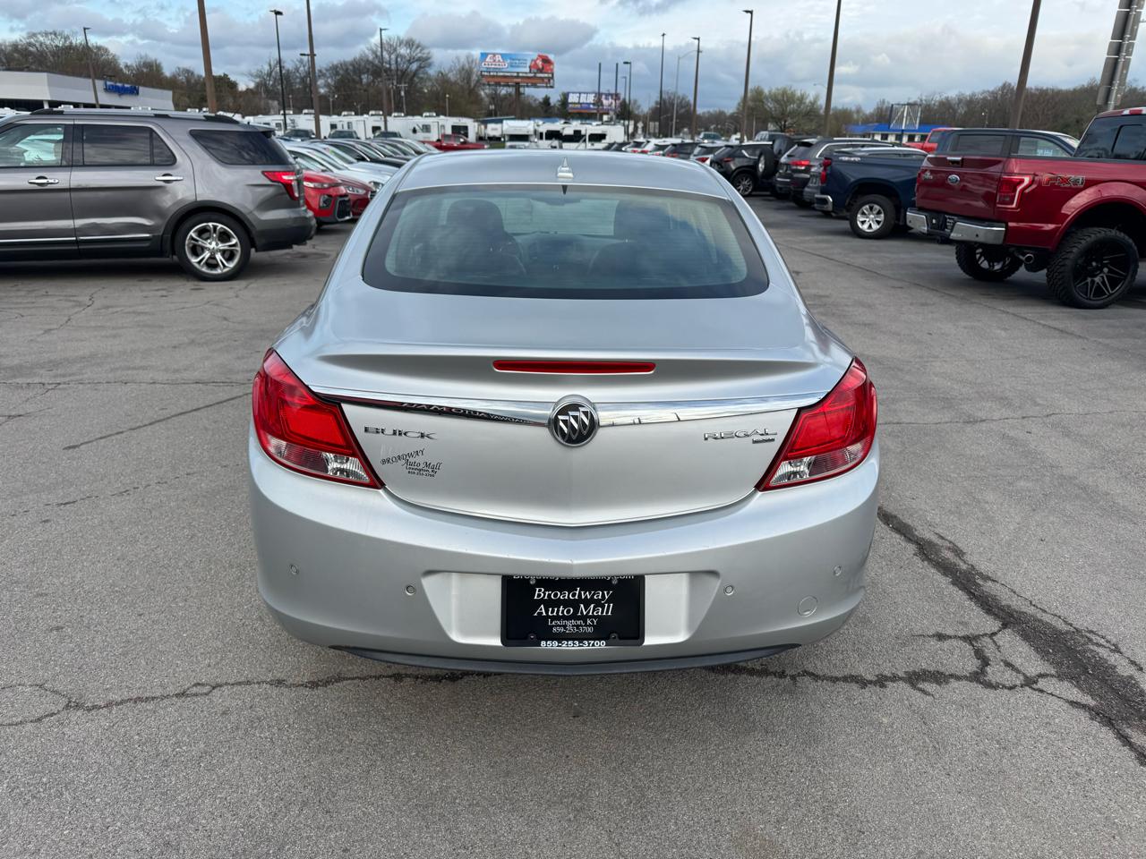 Buick Regal 4dr Sdn CXL RL5 (Russelsheim) *Ltd Avail* 2011