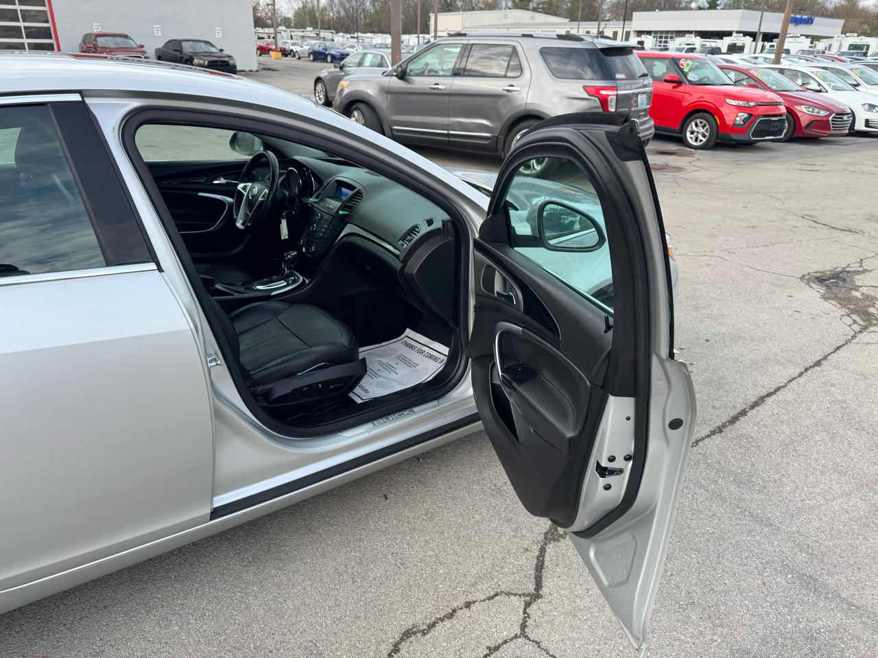 Buick Regal 4dr Sdn CXL RL5 (Russelsheim) *Ltd Avail* 2011