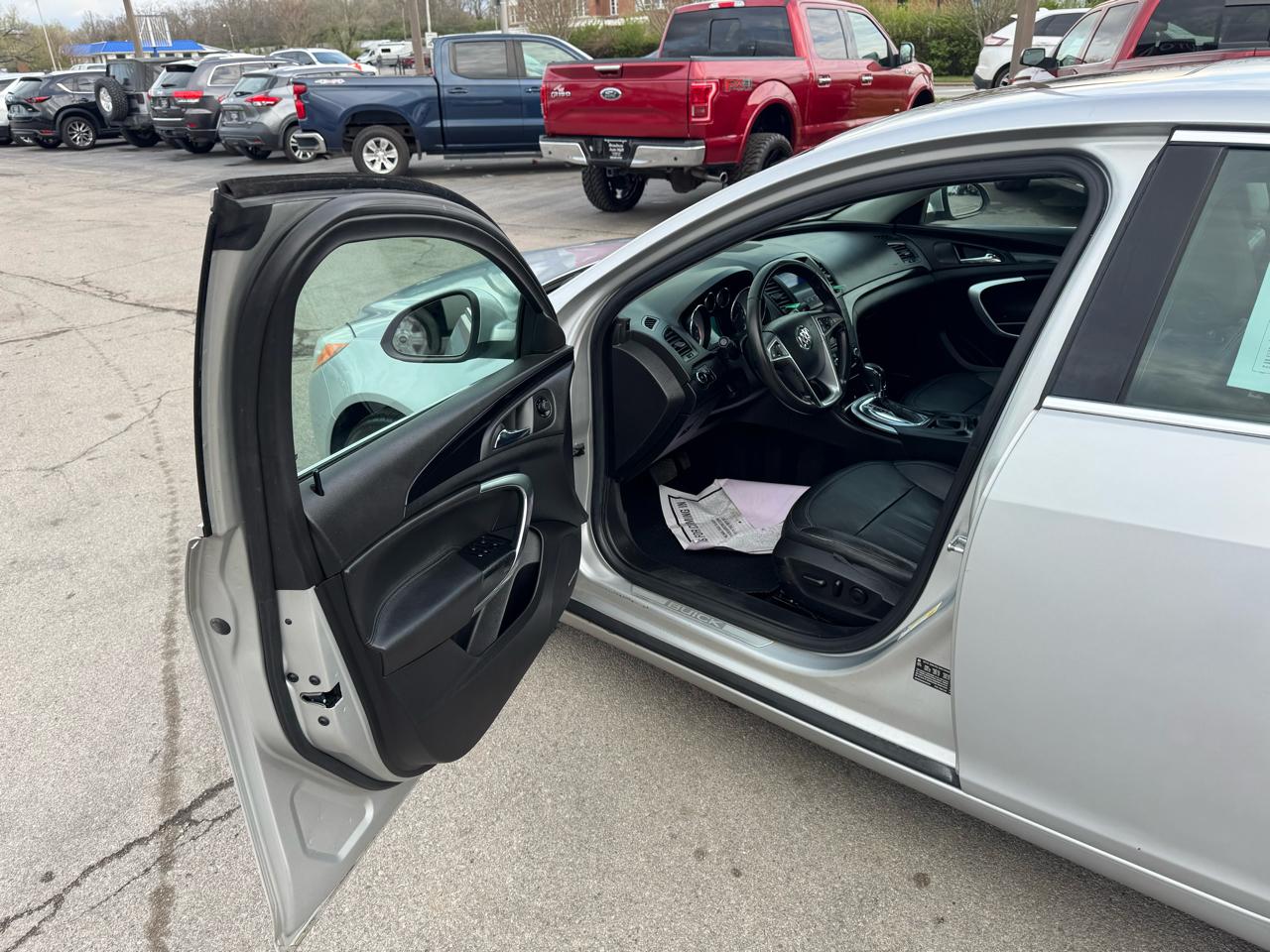 Buick Regal 4dr Sdn CXL RL5 (Russelsheim) *Ltd Avail* 2011