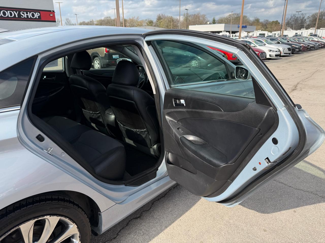 Hyundai Sonata 4dr Sdn 2.4L Auto SE 2013