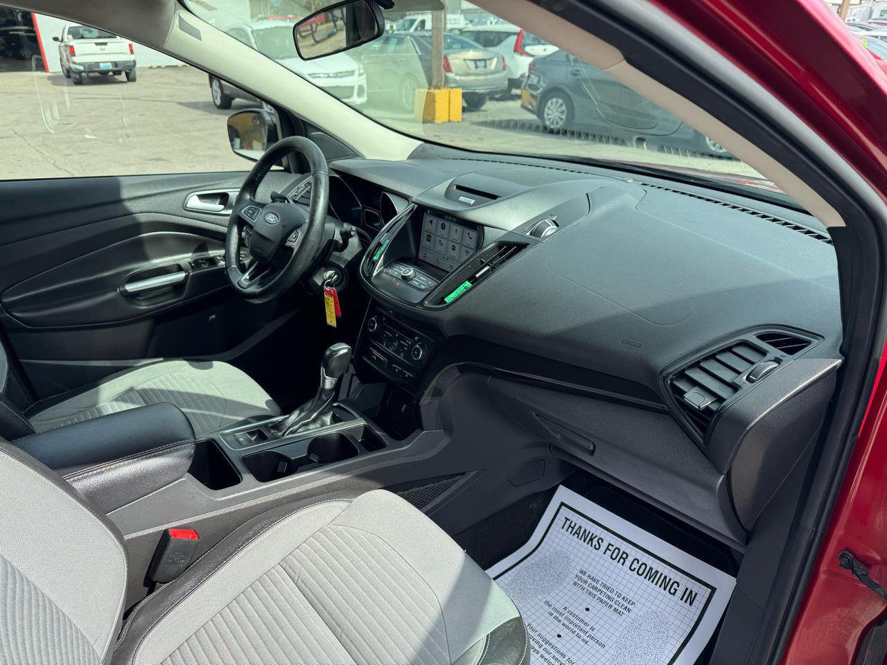 Ford Escape SE FWD 2017