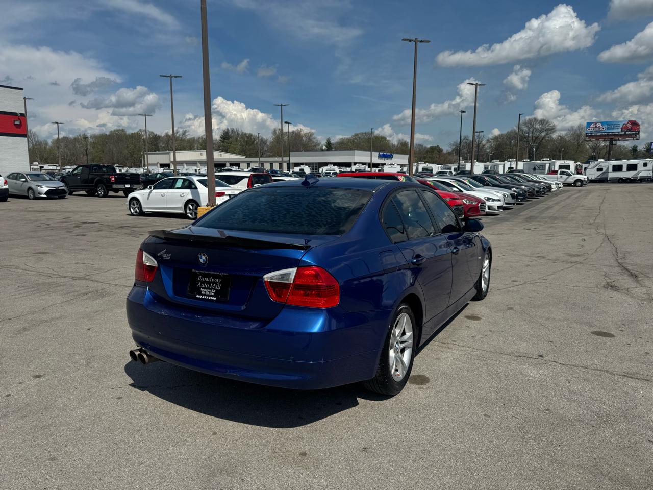 BMW 3 Series 4dr Sdn 328i RWD SULEV 2008