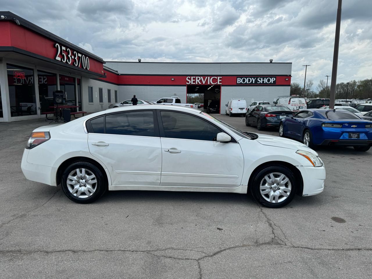 Nissan Altima 4dr Sdn I4 CVT 2.5 S 2012