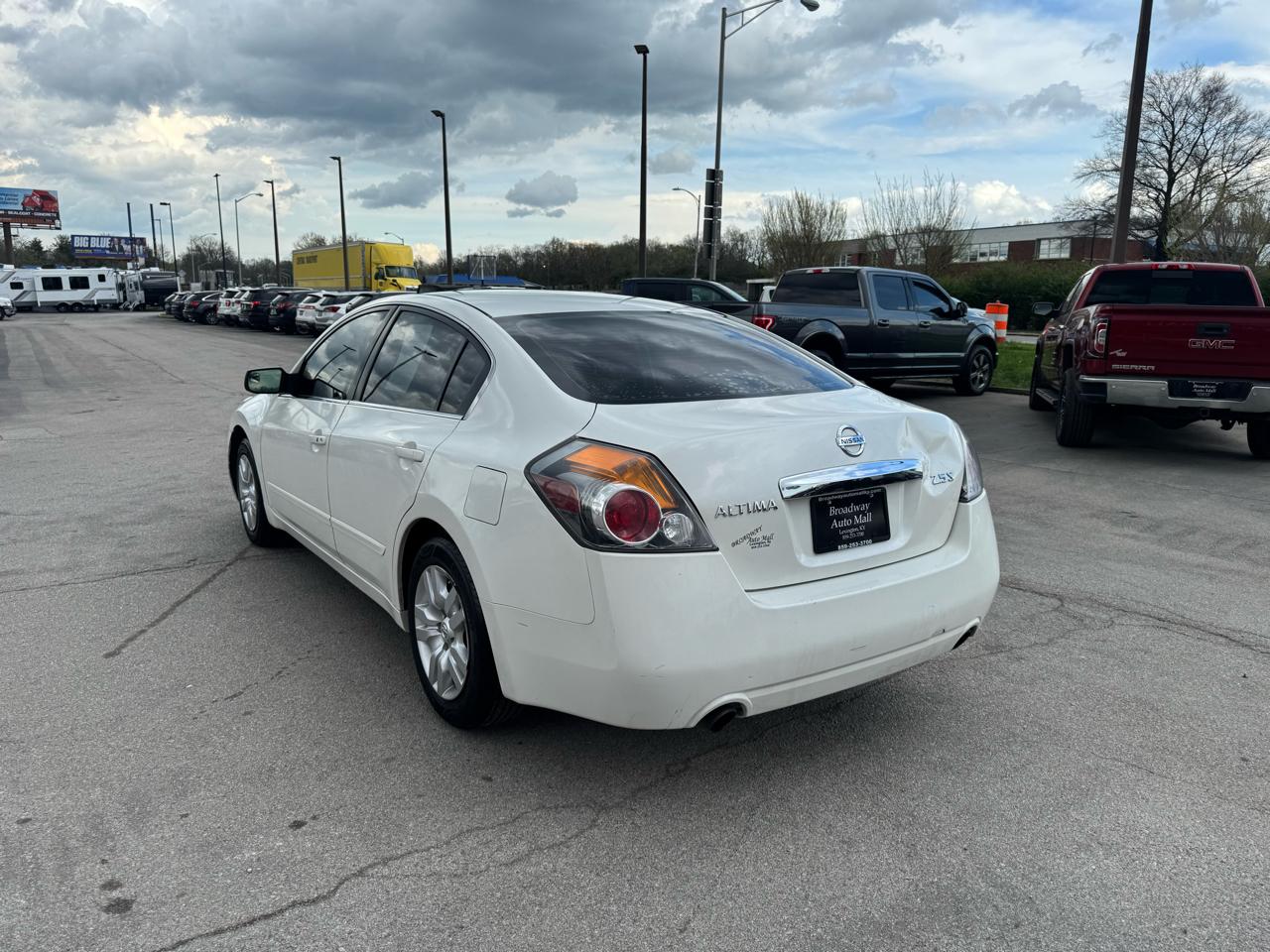 Nissan Altima 4dr Sdn I4 CVT 2.5 S 2012