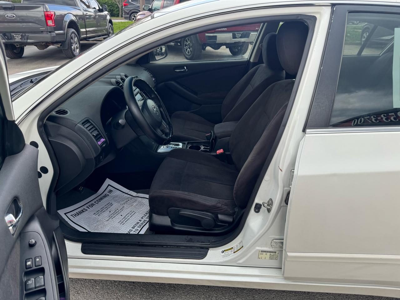 Nissan Altima 4dr Sdn I4 CVT 2.5 S 2012