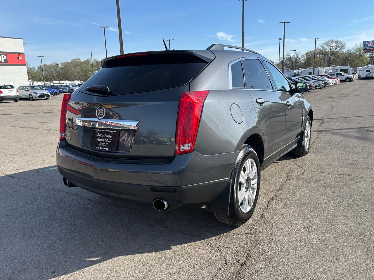 Cadillac SRX FWD 4dr Base 2010