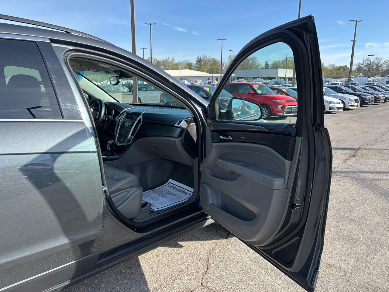 Cadillac SRX FWD 4dr Base 2010