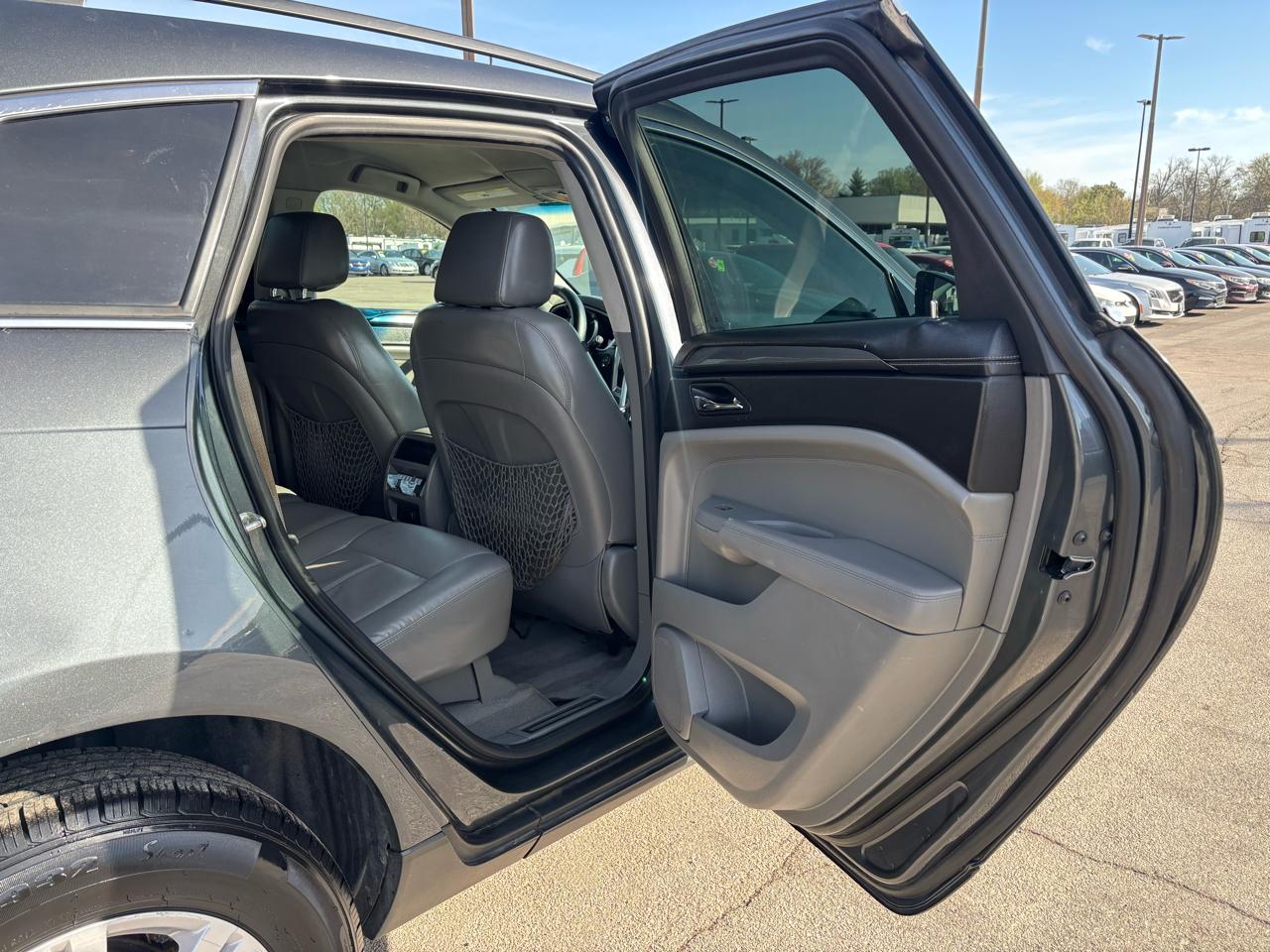 Cadillac SRX FWD 4dr Base 2010