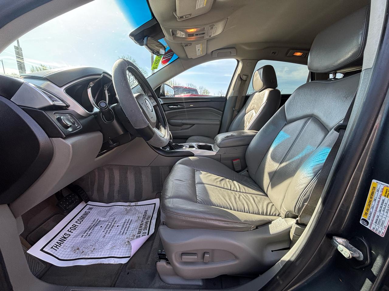 Cadillac SRX FWD 4dr Base 2010