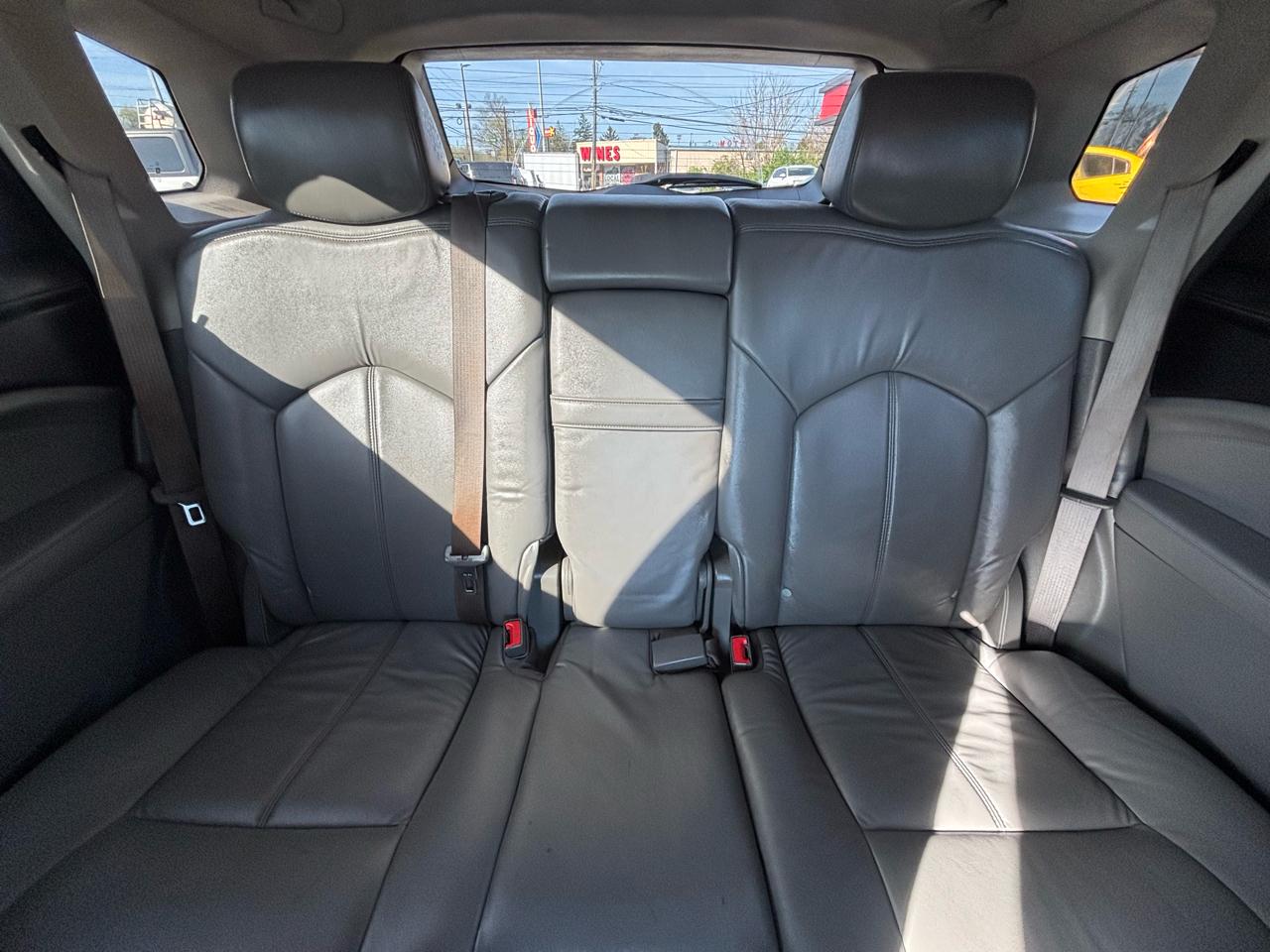 Cadillac SRX FWD 4dr Base 2010