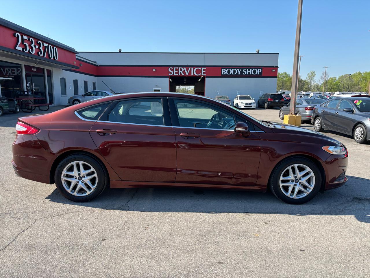 Ford Fusion 4dr Sdn SE FWD 2015
