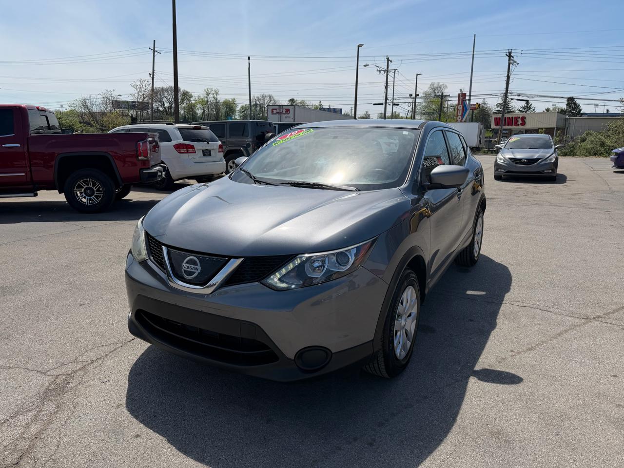 Nissan Rogue Sport S 2019