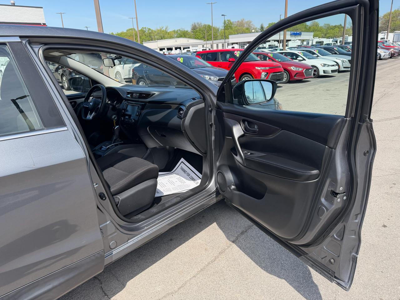 Nissan Rogue Sport S 2019