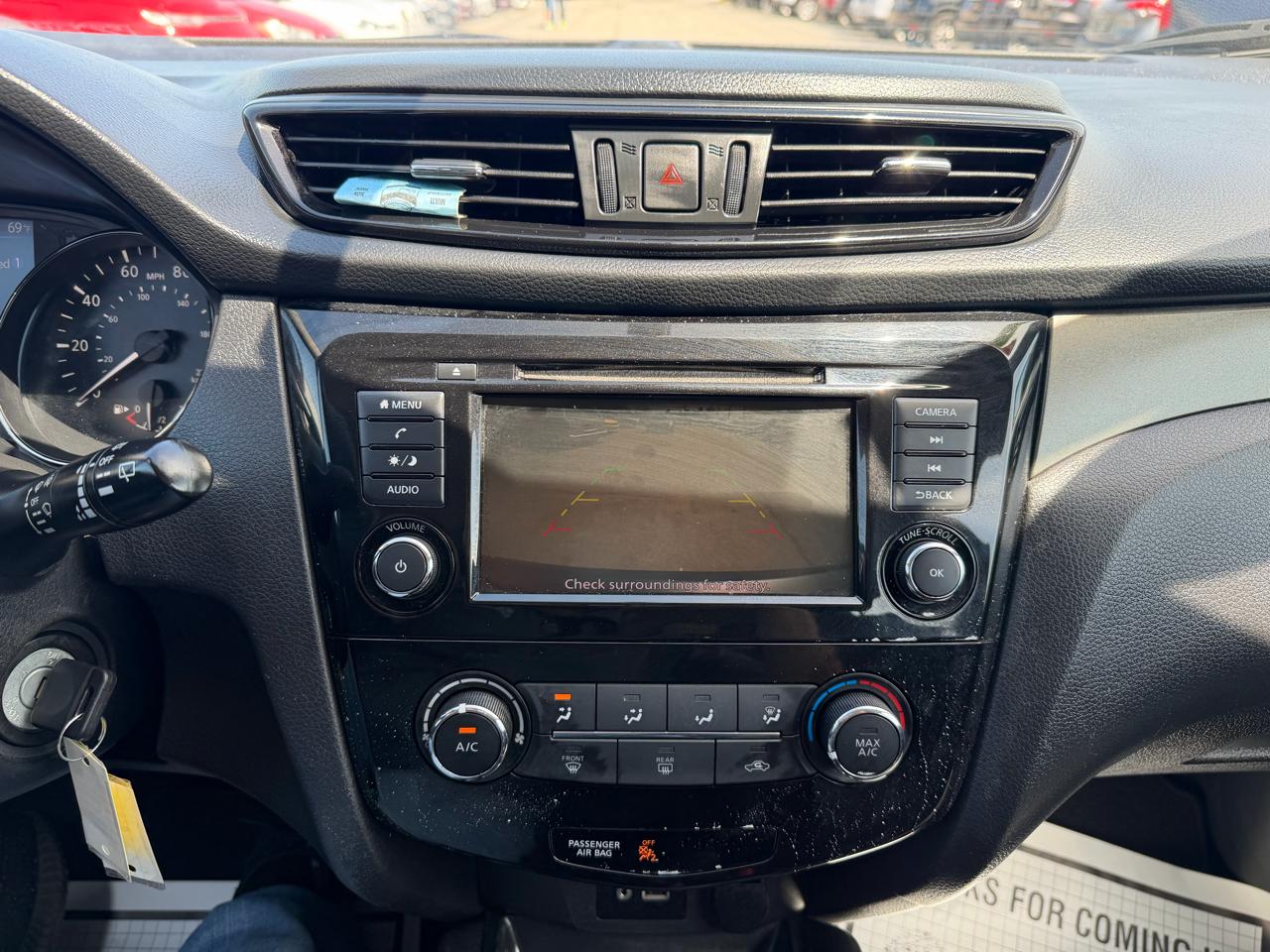 Nissan Rogue Sport S 2019