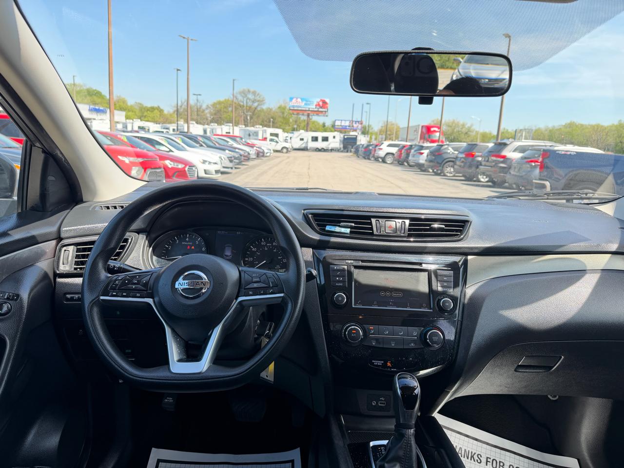 Nissan Rogue Sport S 2019