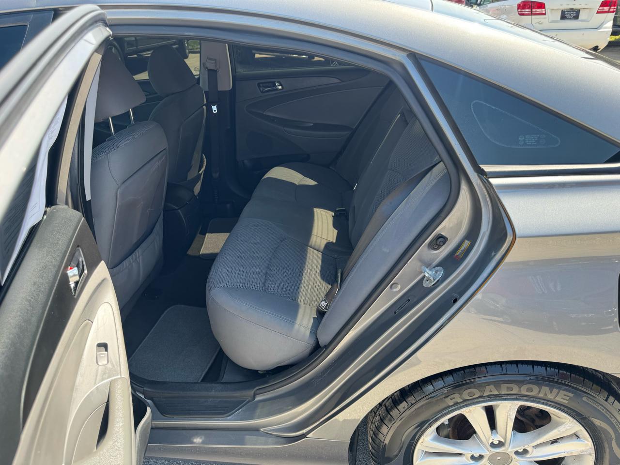 Hyundai Sonata 4dr Sdn 2.4L Auto GLS *Ltd Avail* 2013