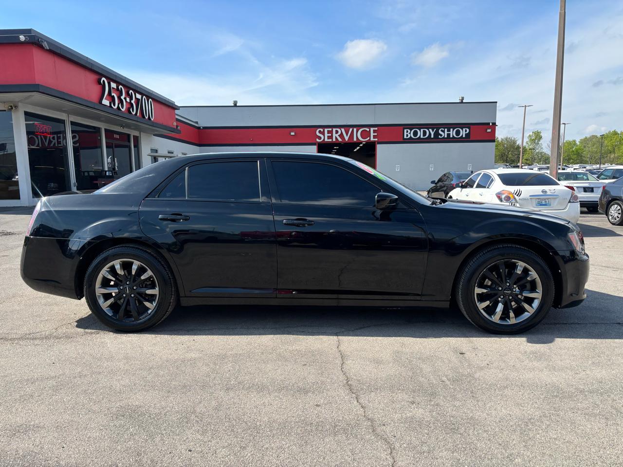 Chrysler 300 4dr Sdn 300S AWD 2014