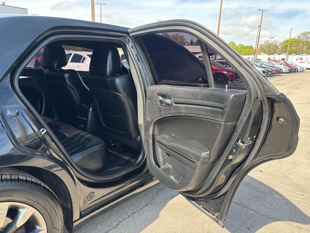 Chrysler 300 4dr Sdn 300S AWD 2014