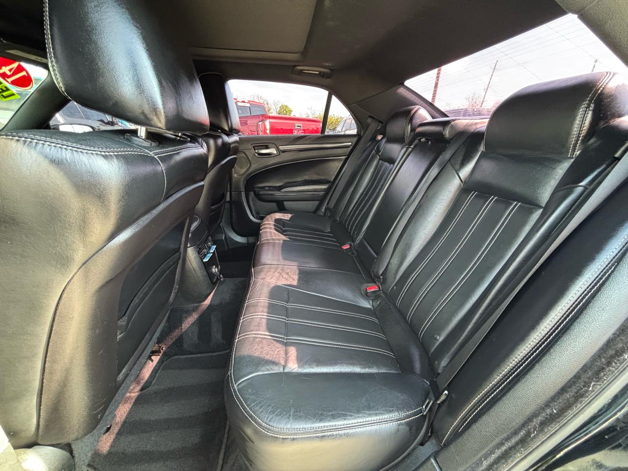 Chrysler 300 4dr Sdn 300S AWD 2014