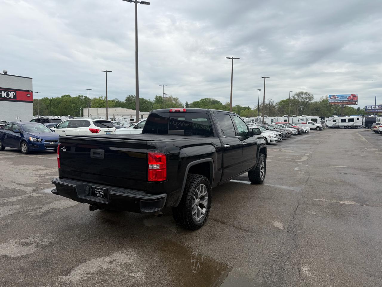 GMC Sierra 1500 4WD Crew Cab 143.5" SLT 2015