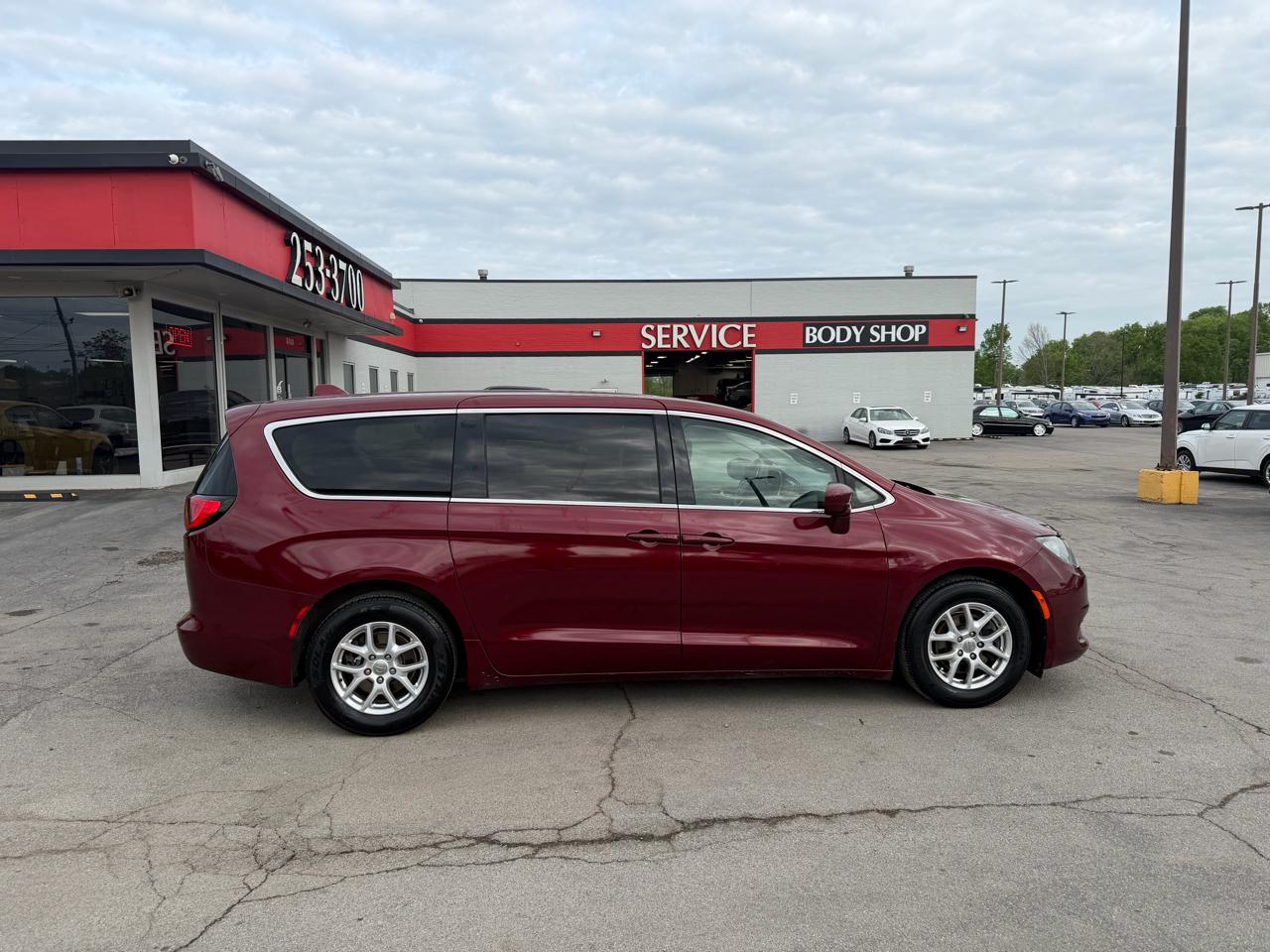 Chrysler Pacifica Touring FWD 2017