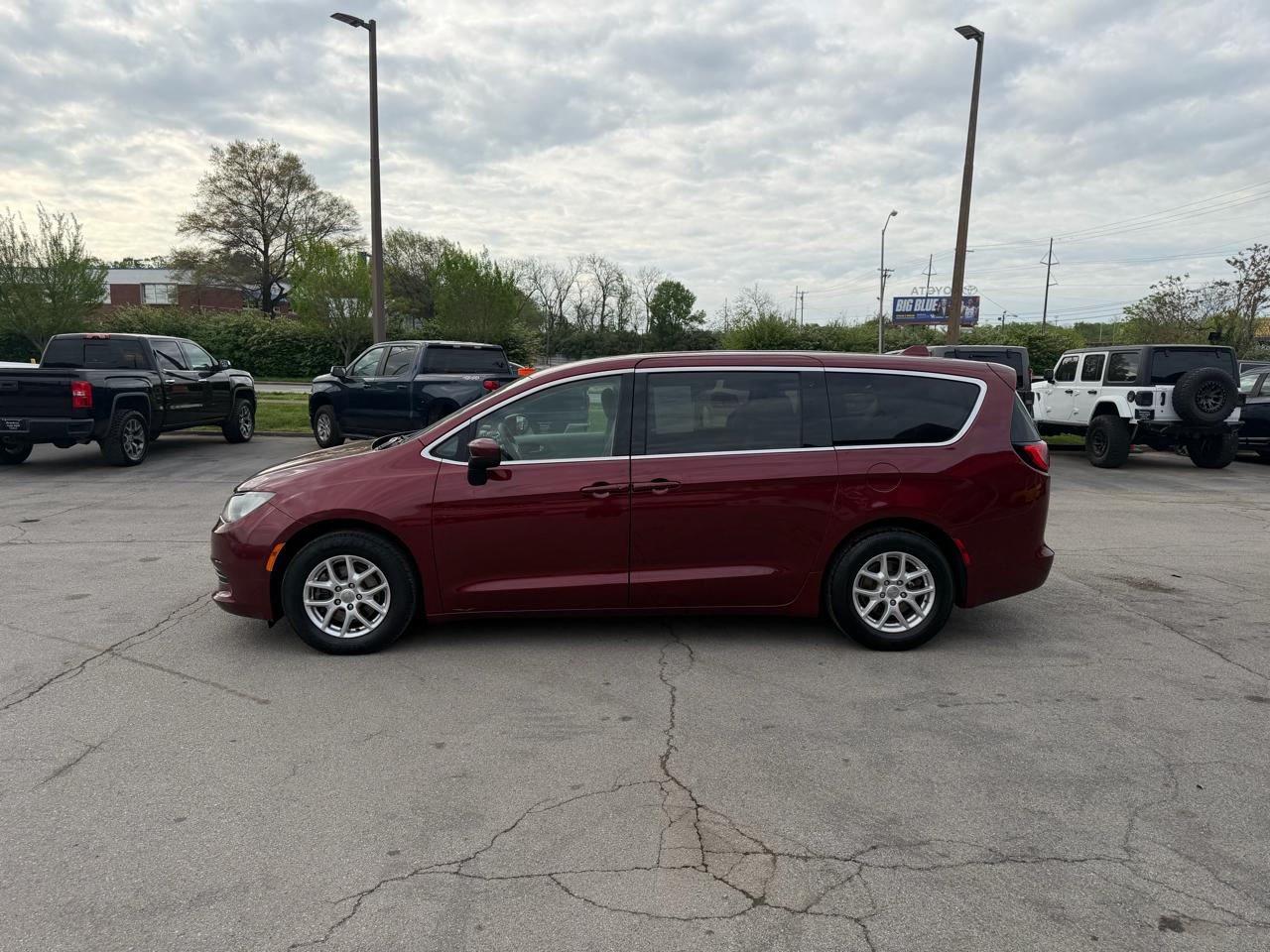 Chrysler Pacifica Touring FWD 2017