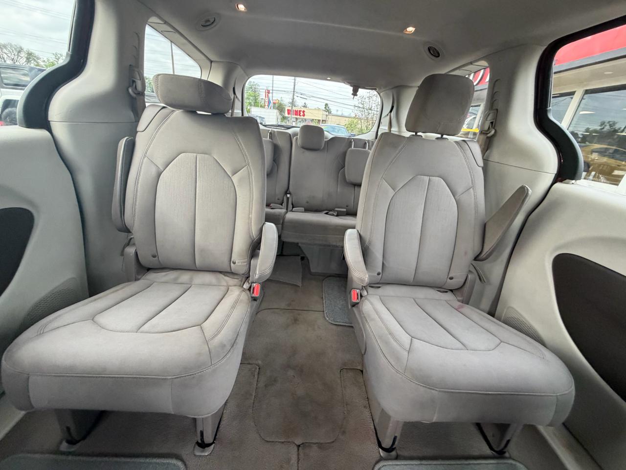 Chrysler Pacifica Touring FWD 2017