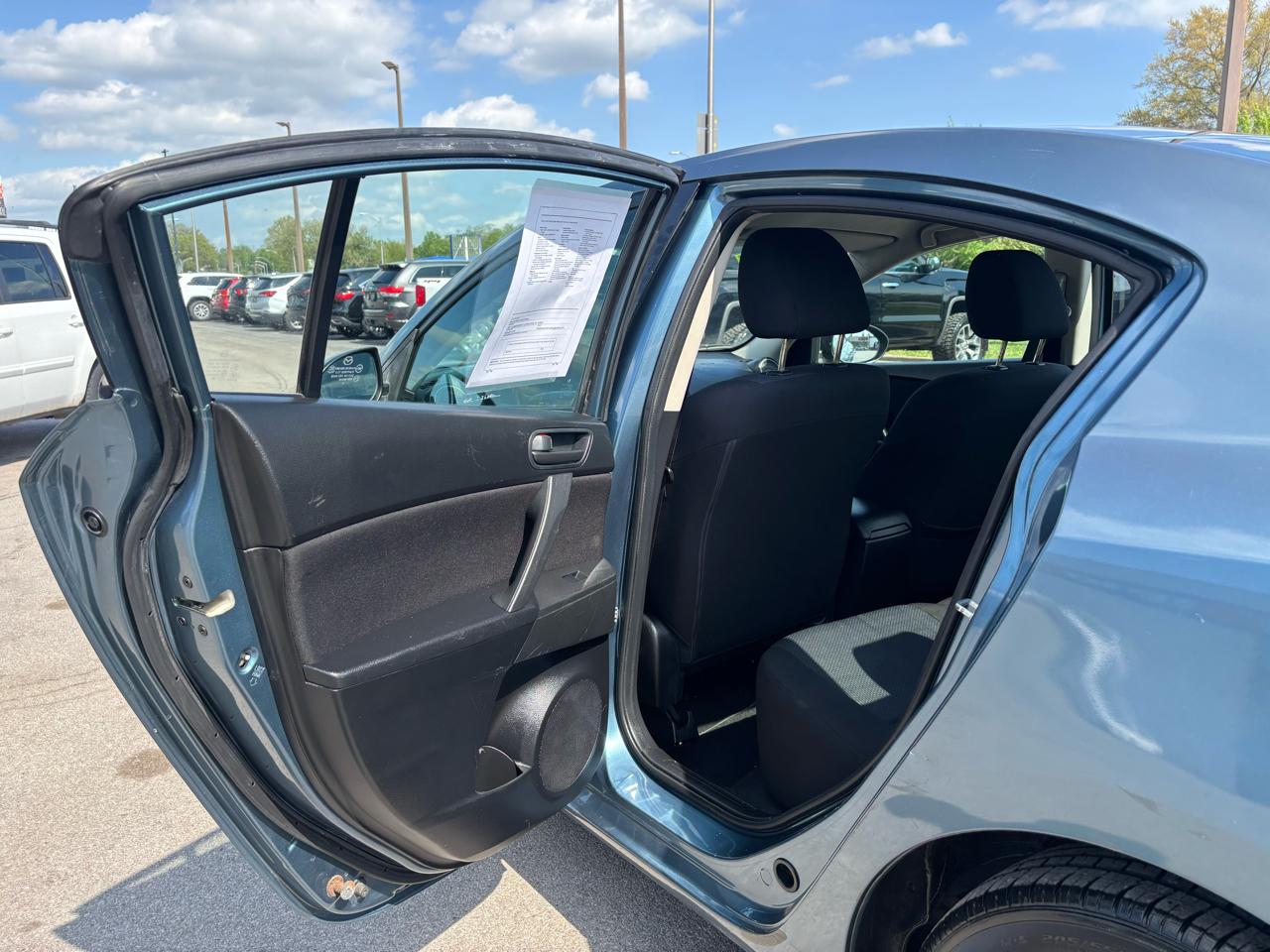 Mazda MAZDA3 4dr Sdn Auto i Sport 2010