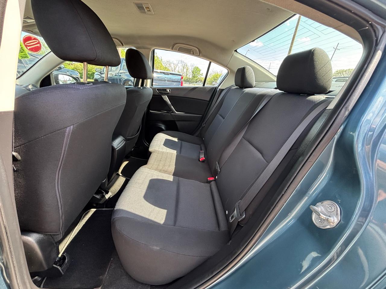 Mazda MAZDA3 4dr Sdn Auto i Sport 2010