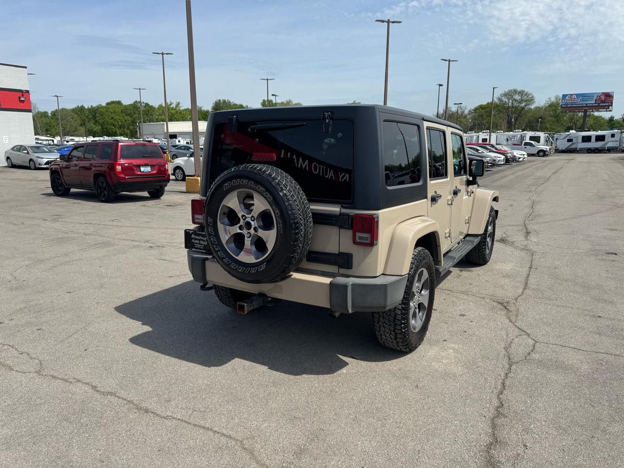 Jeep Wrangler Unlimited 4WD 4dr Sahara 2016