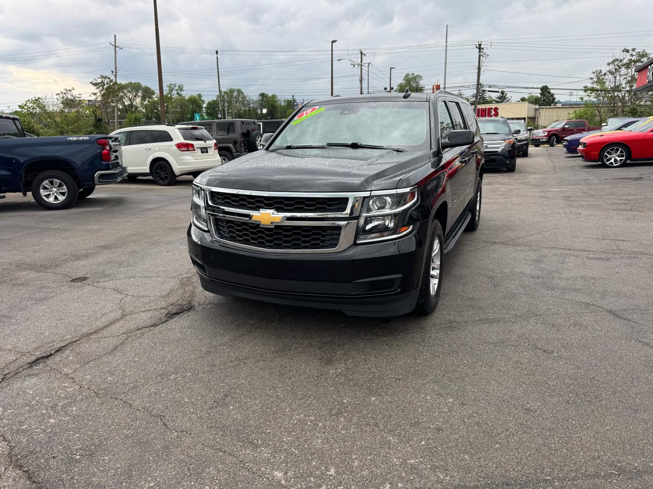 Chevrolet Suburban 4WD 4dr 1500 LT 2019
