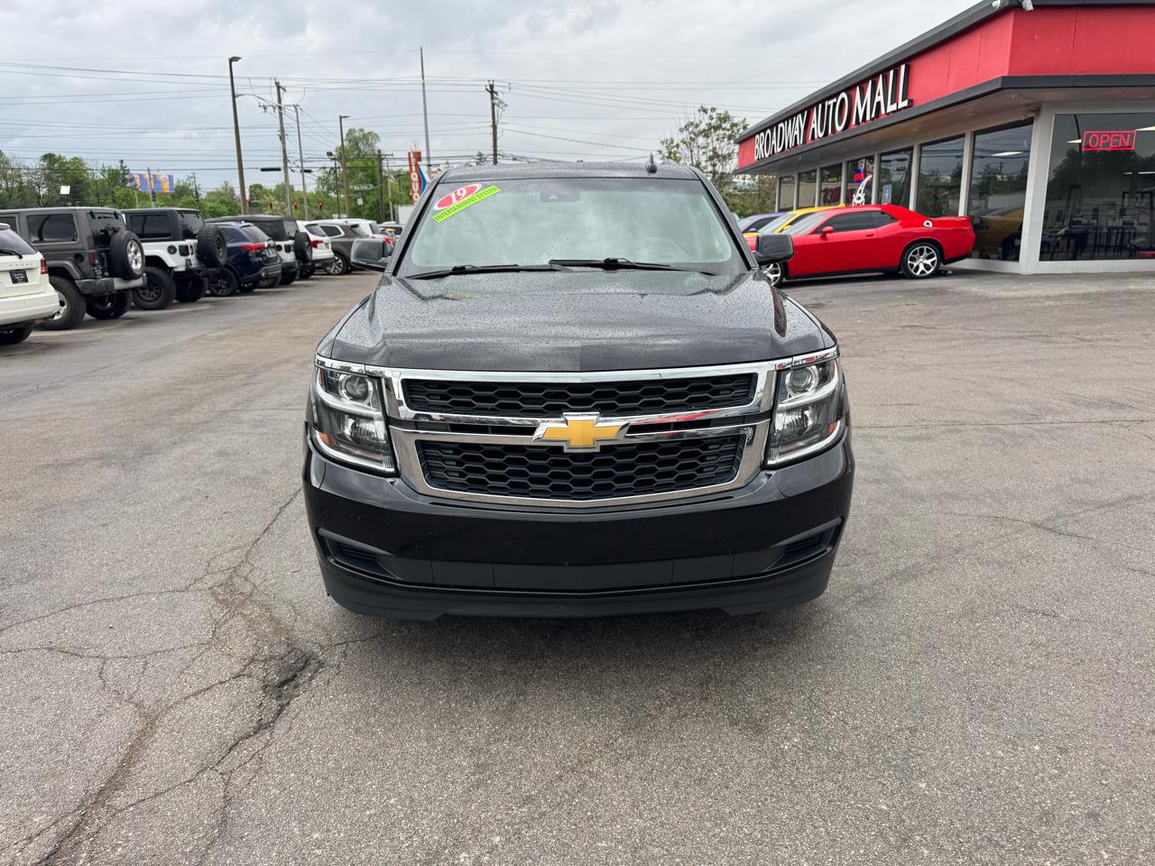 Chevrolet Suburban 4WD 4dr 1500 LT 2019