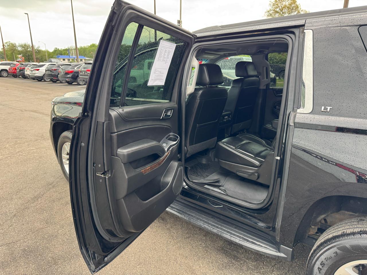 Chevrolet Suburban 4WD 4dr 1500 LT 2019