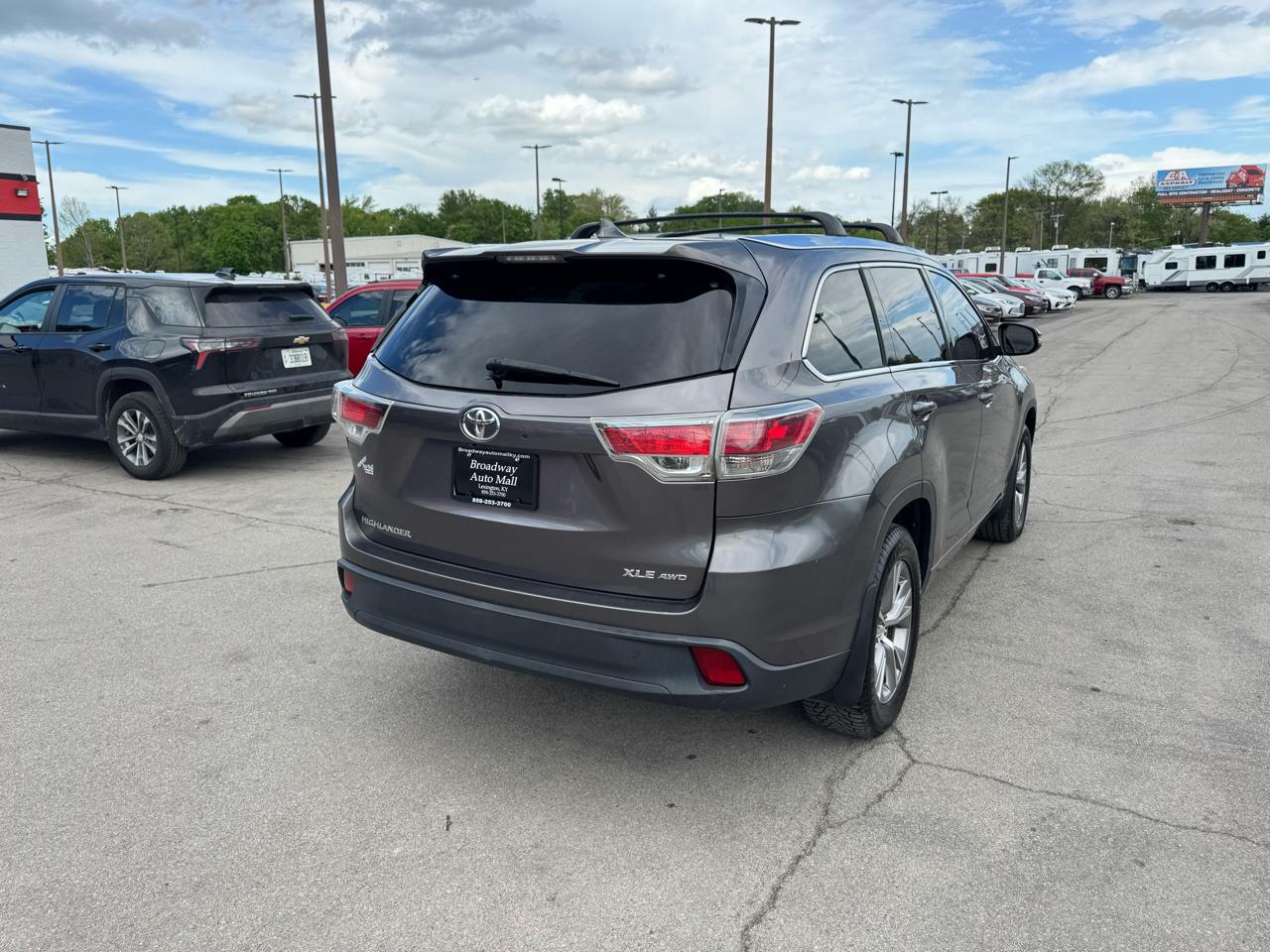 Toyota Highlander AWD 4dr V6 XLE (Natl) 2015