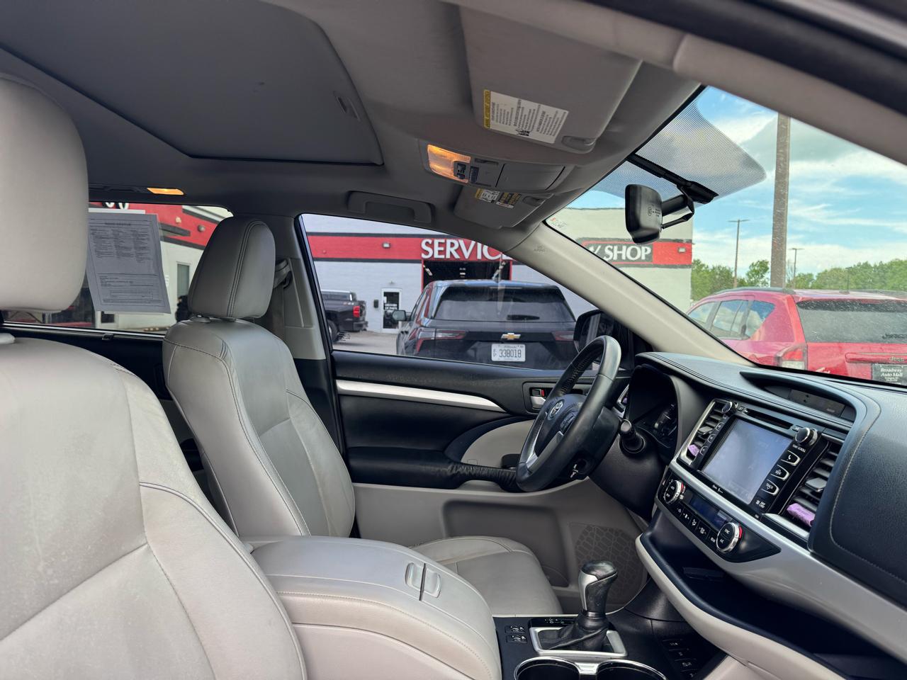 Toyota Highlander AWD 4dr V6 XLE (Natl) 2015