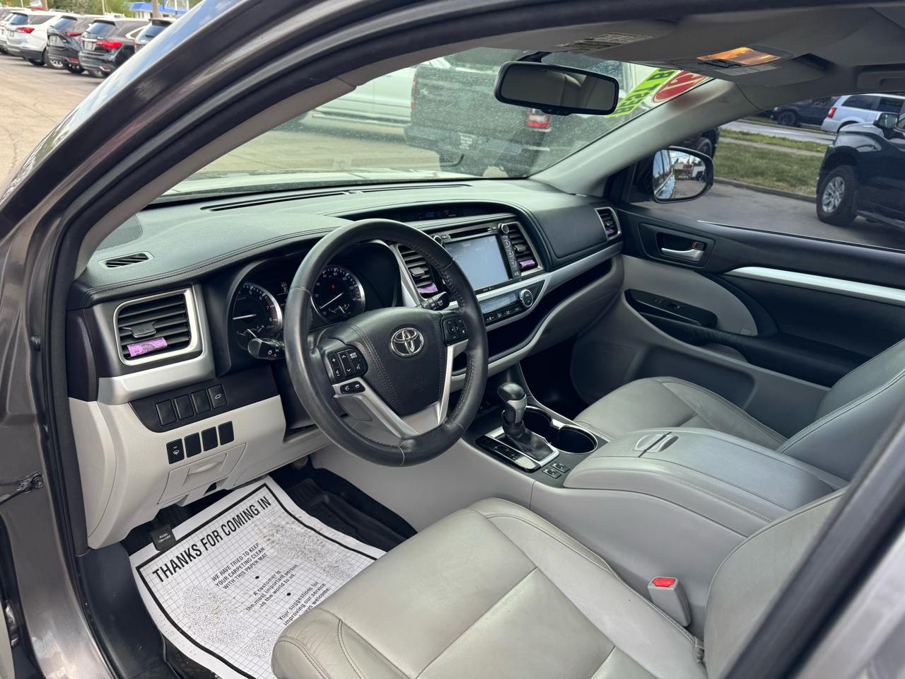 Toyota Highlander AWD 4dr V6 XLE (Natl) 2015